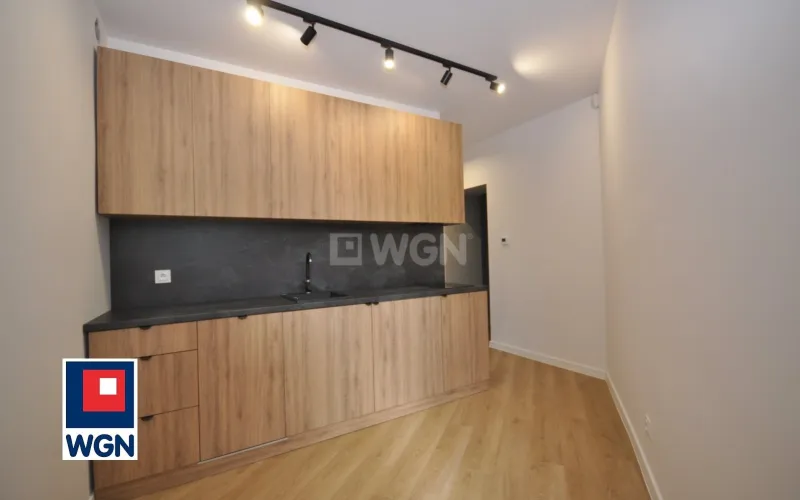 Lokal biurowy na  wynajem Radomsko - WYSOKI STANDARD !
