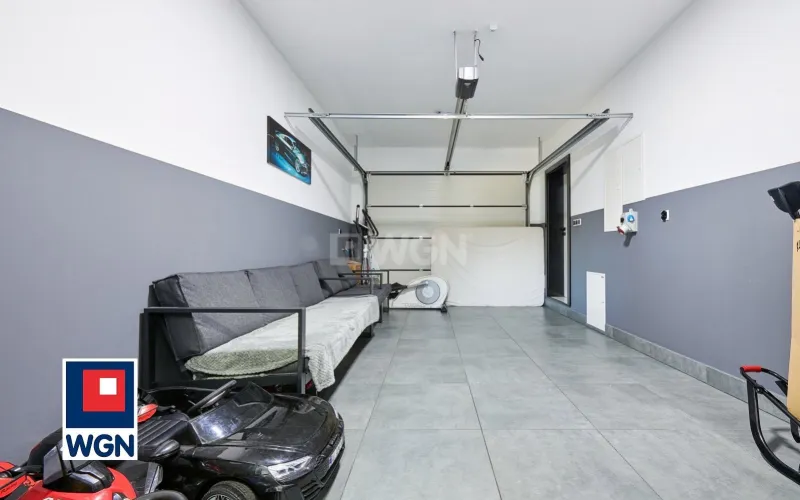 Dom na  sprzedaż Chełmce - Nowoczesny dom z halą - działka 6600m2